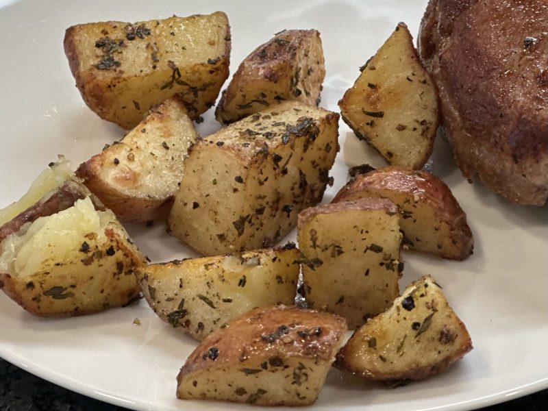 Roasted Red Potatoes with Rosemary and Thyme