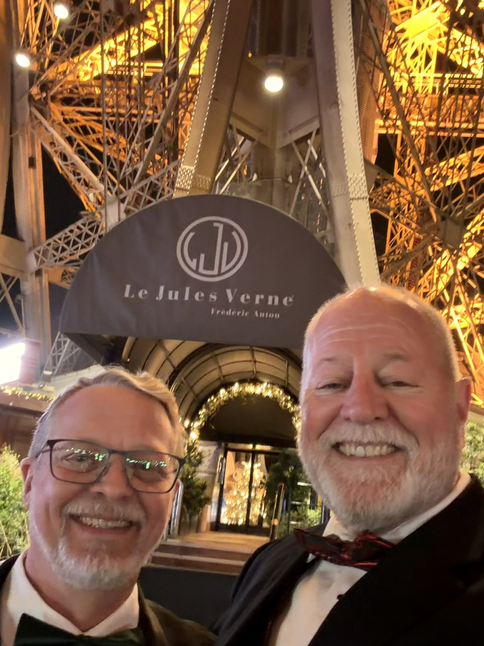 Le Jules Verne - Eiffel Tower - Paris 